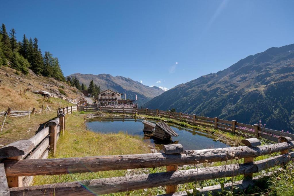 Alpengasthof Gaislach Alm Hotel Solden Exterior photo